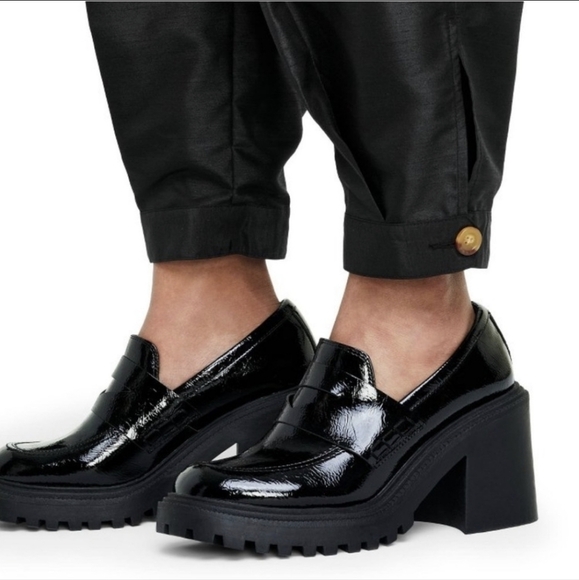 Kika Vargas for Target scalloped edge pocket tapered leg black pants. - Picture 4 of 12